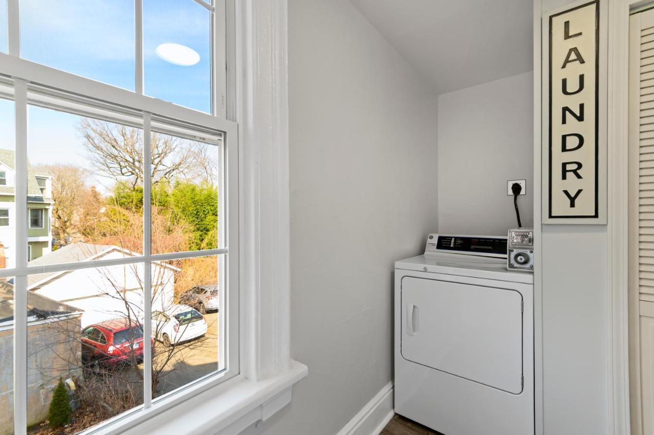 Casa Soleada In East Rock Near Dt And Yale Som With Free Parking And King Bed Apartamento New Haven Exterior foto